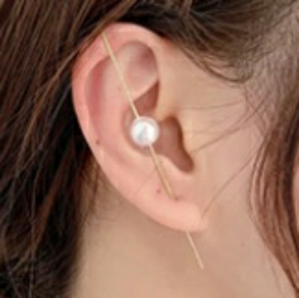 Hypoallergenic Gold crawler wrap earring